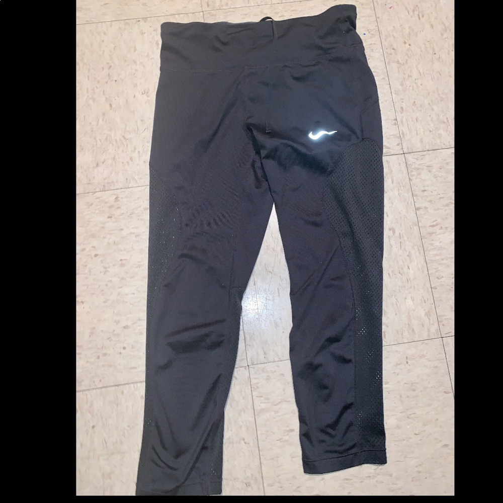 Nike crop mesh leggings